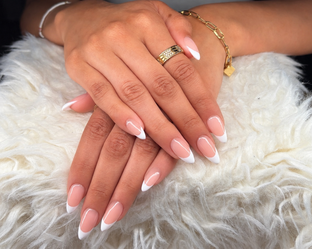 French Nails Almond